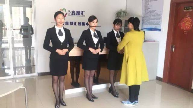 物業(yè)鑫都匯項目隆重舉行服務禮儀提升月活動，專業(yè)攝影攝像助力服務形象升級